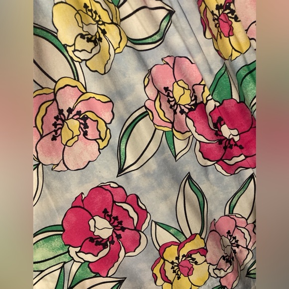 NWOT Crown and Ivy women’s floral blouse SIZE XL - Picture 4 of 11